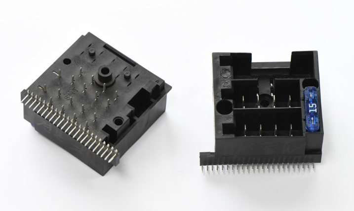 CONN W_B ISO-16P W_15A FUSE